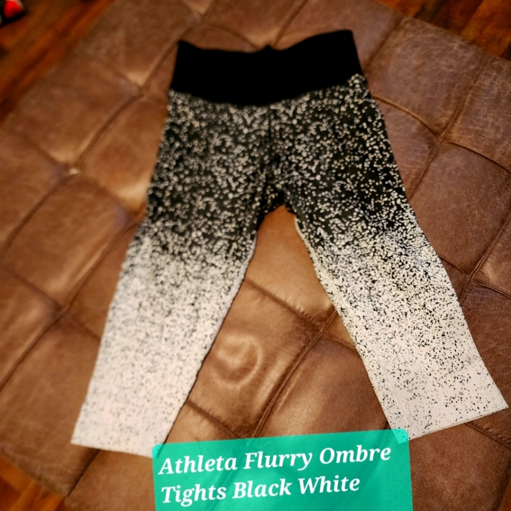 Athleta Flurry Ombre Cropped Tights. NWOT
